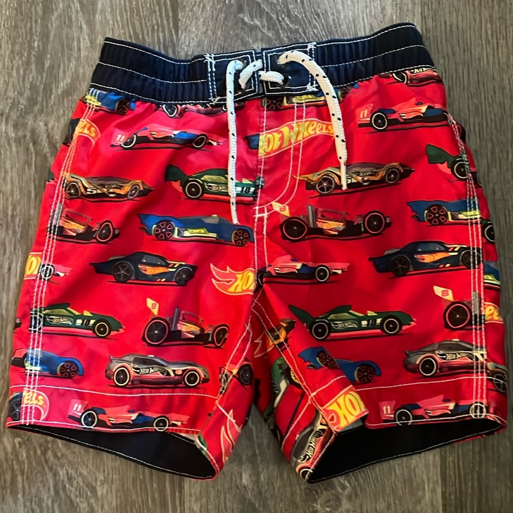 Boys Gap Hot Wheels swim trunks, sz 3 toddlers